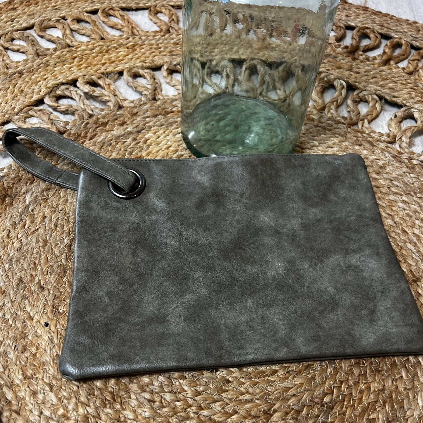ALEXA OVERSIZED CLUTCH with WRISTLET